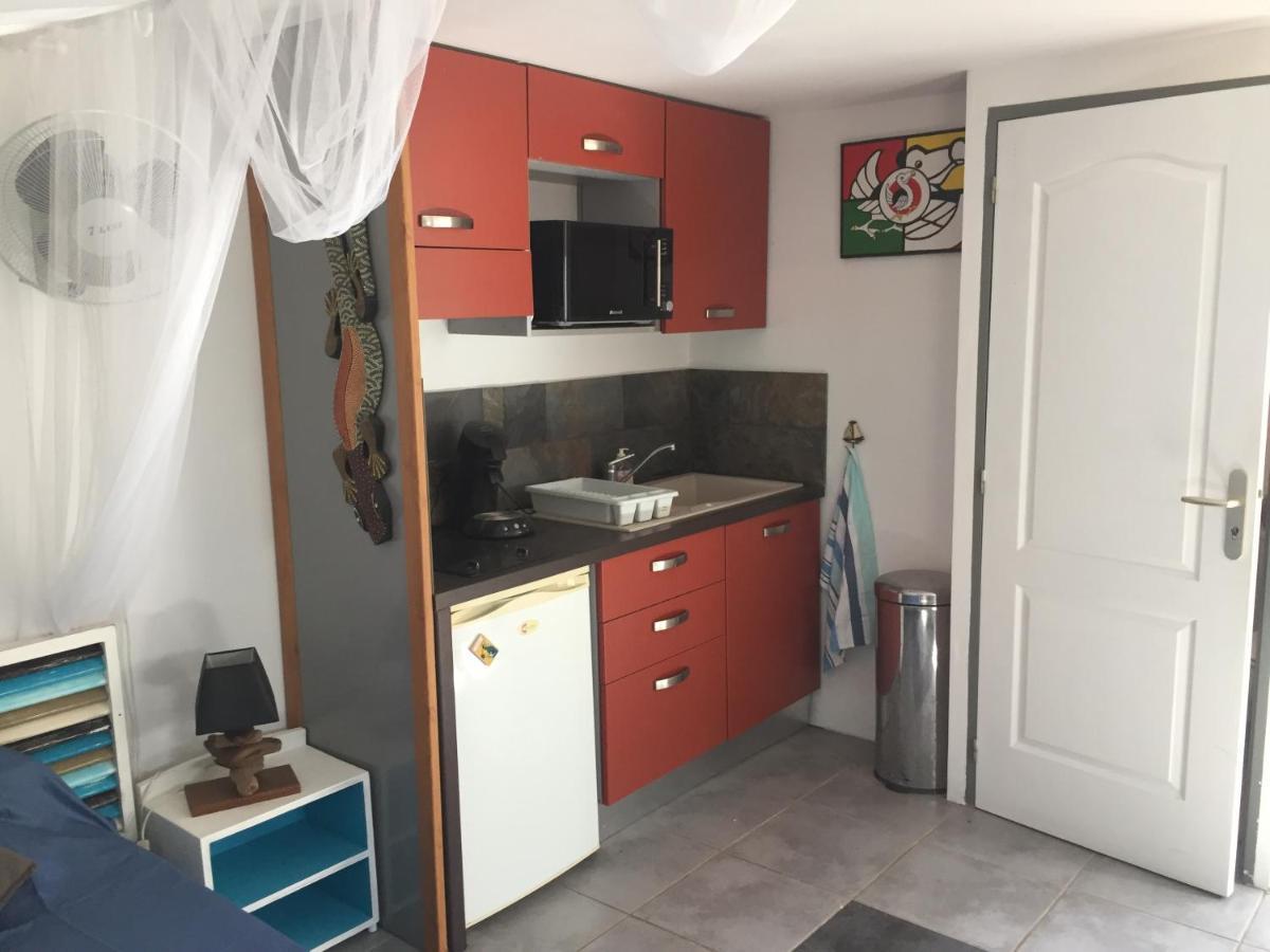 Studio Independant Dans Propriete Avec Piscine Et Wifi Apartment Saint-Gilles-les Bains Exterior foto